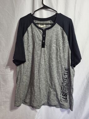 Distillery Men’s Grey & Black Henley Raglan Shirt, Size XXL
